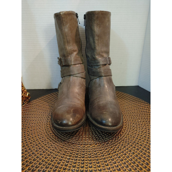 Vera Wang Lavender Kippy Moto Ankle Leather Boots Size 8.5M - Picture 3 of 8